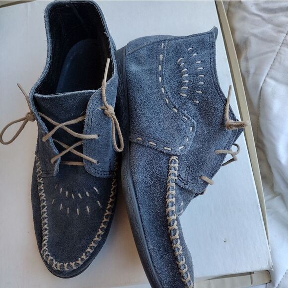 Minnetonka leather shoes  - Picture 2 of 6